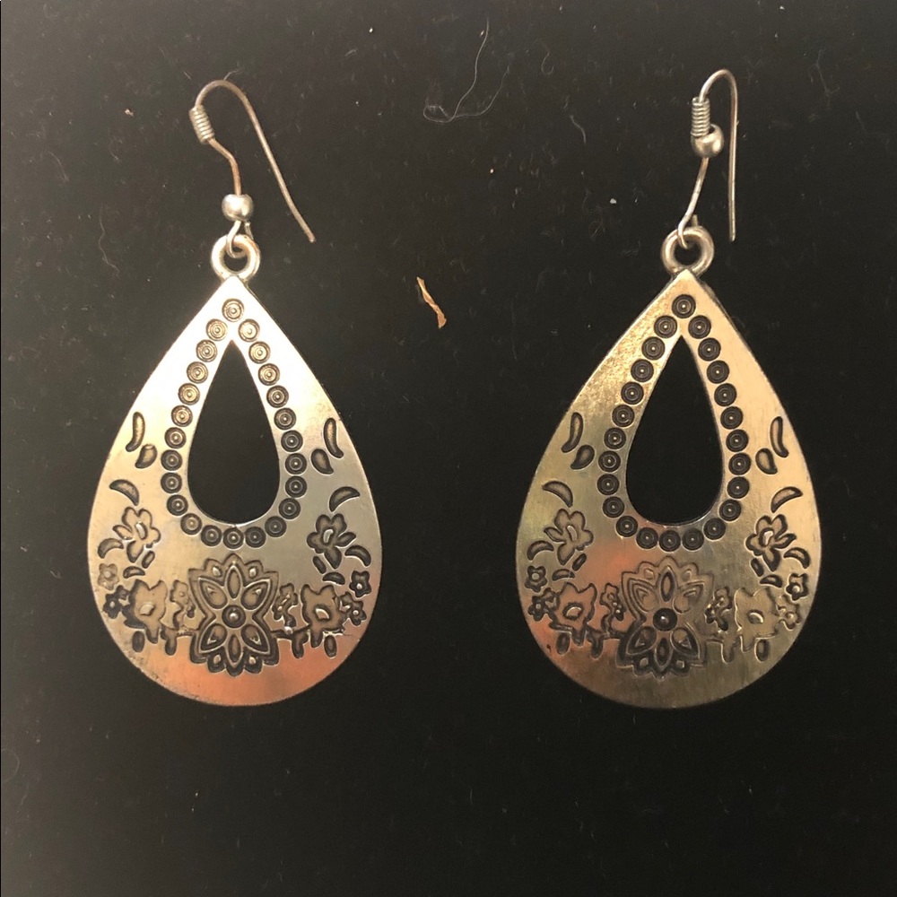 Silver Tone Teardrop Floral Filigree Earrings